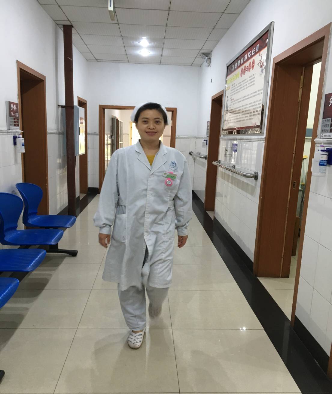 在中药香弥漫中结识中西结合医院的第七波“提灯女神”