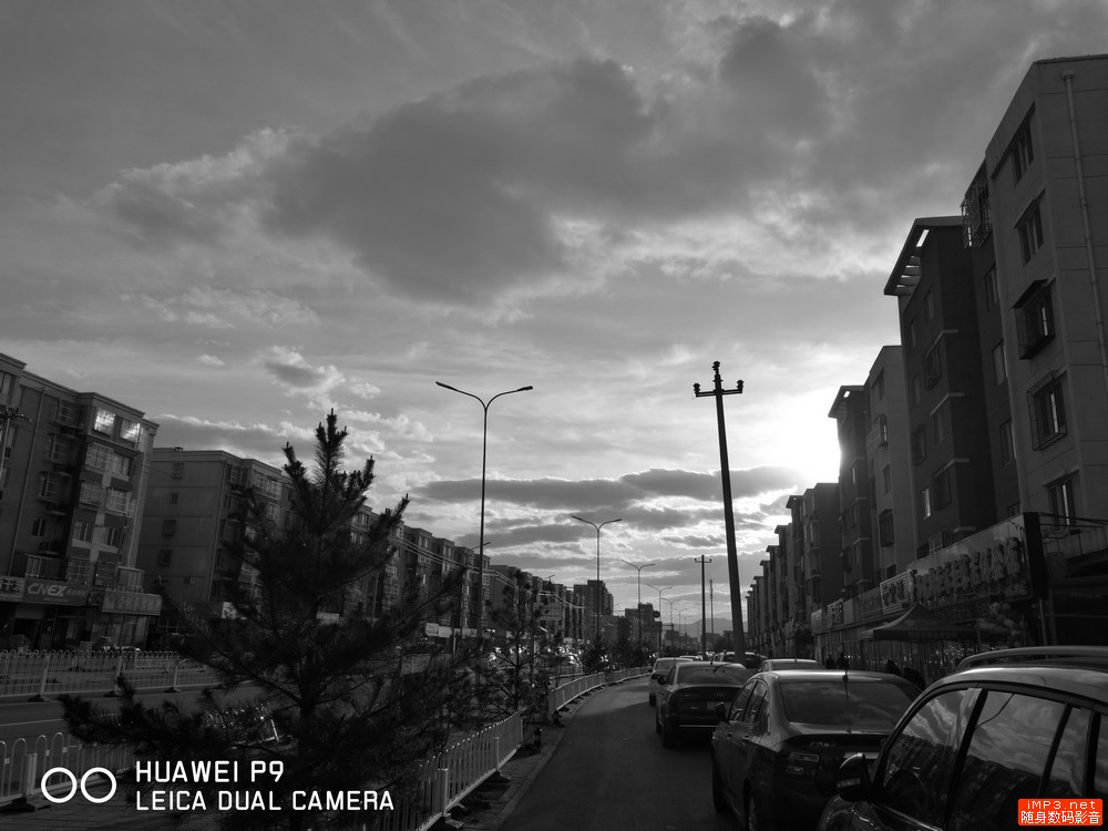 徕卡加持影像旗舰,华为p9是不是第一部徕卡双摄手机