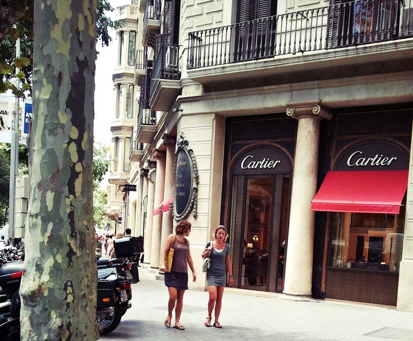 巴塞罗那最奢华的购物街