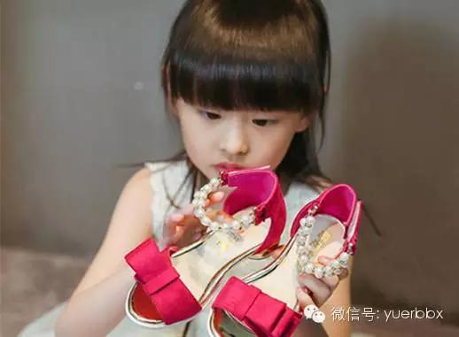 宝宝去幼儿园要不要穿的很好,宝宝上幼儿园忌讳穿的衣服