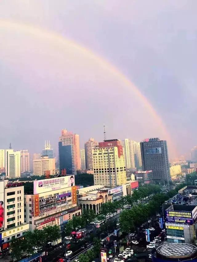 洛阳暴雨过后突现罕见双彩虹,河南洛阳双彩虹