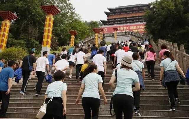 巴中市直机关庆五一,巴中职工趣味运动会