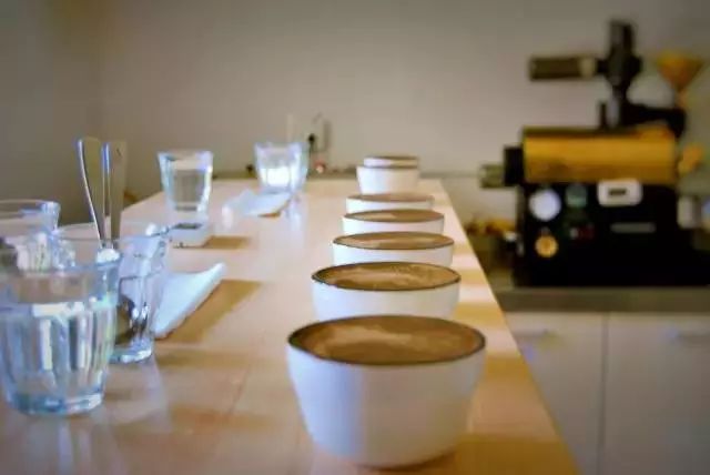 2017年最后一场杯测，巴黎+鹿特丹+柏林的好咖啡，跟行走的咖啡地图一起跨年