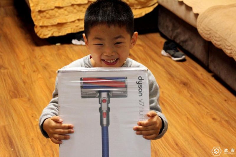 戴森手持式吸尘器测评,戴森吸尘器v7fluffypro价位