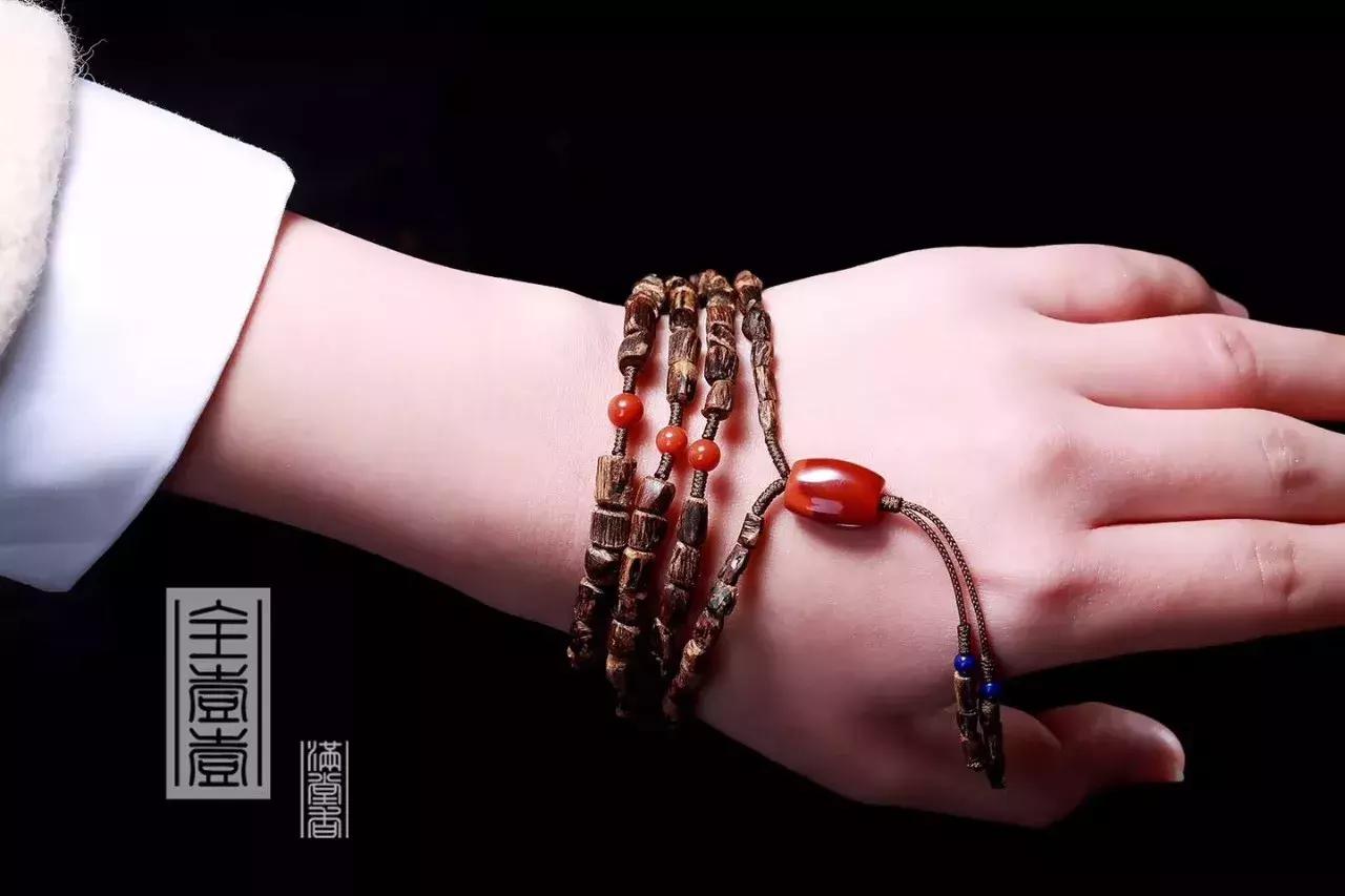 南红手串戴四圈太紧怎么办,手串弹力线四圈太松五圈太紧