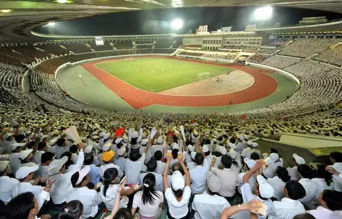 现场观看足球比赛的收获和感受,小细节大文明