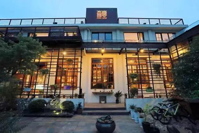 一城一色の人有德行，如水至清-德清