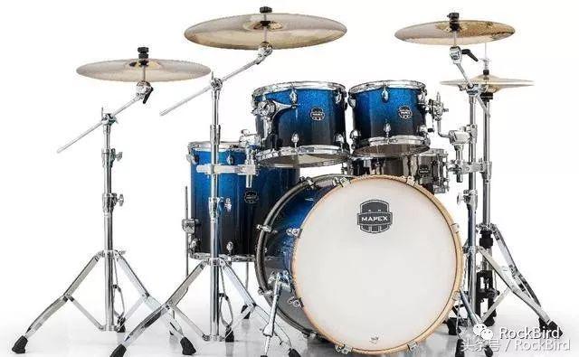 李宇春打鼓,易烊千玺演唱会打鼓