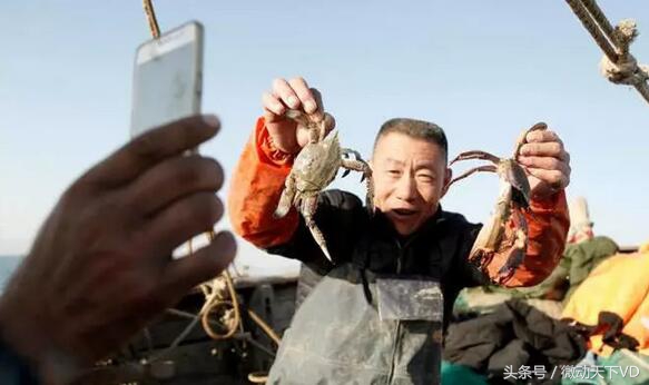 月卖3000斤海产品60后老人用电商直播微信小程序来实现