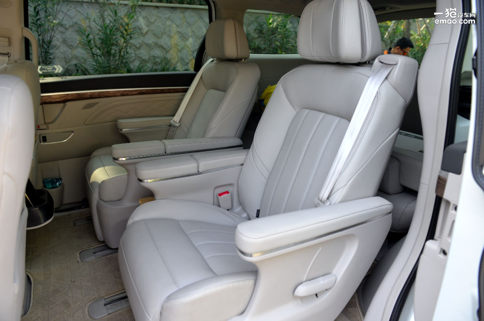 广汽传祺gm8和gl8油耗对比,性价比秒合资前辈试驾广汽传祺gm8