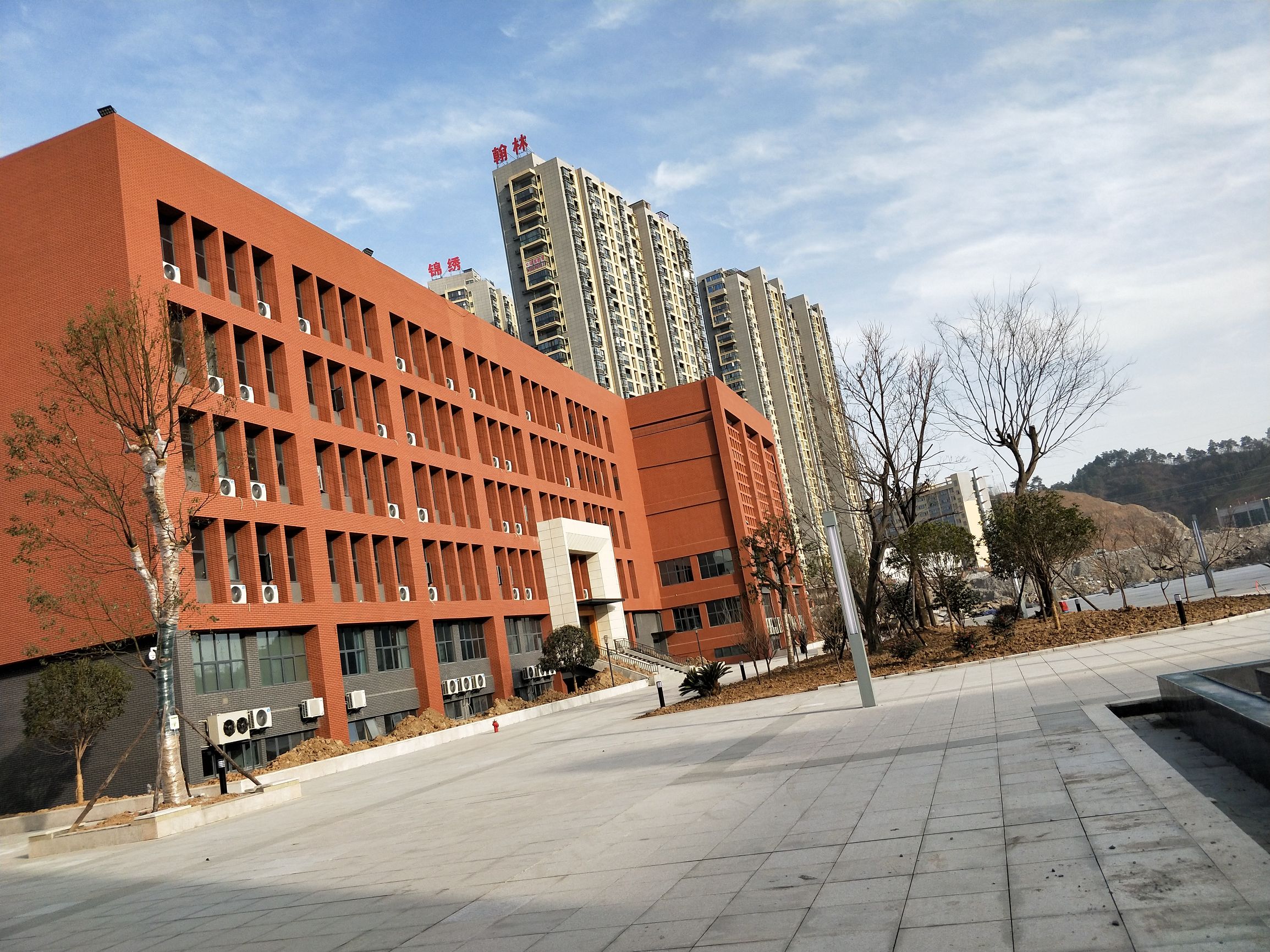 十堰市高级职业学校计算机教室,十堰郧阳区新学校