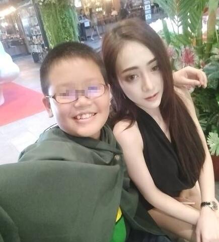 脲醛马桶盖为什么容易断裂,马桶盖连接处断裂怎样修复