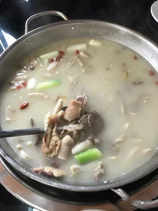 这条美食老店众多的成都小街，竟是《芳华》原型地，主角瘦真不科学