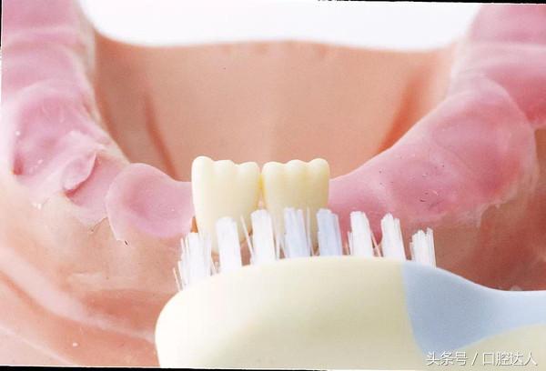 婴儿开始长乳牙该如何护理口腔,宝宝长恒牙怎么护理