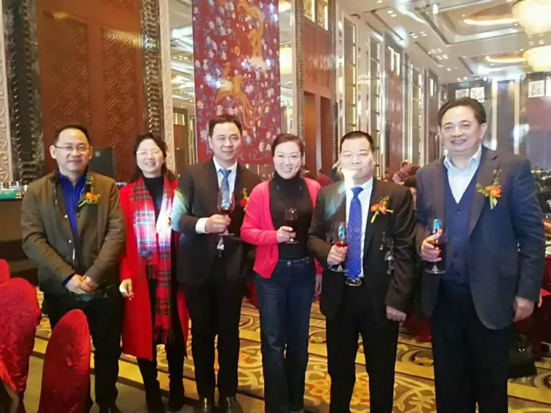 湖南岳阳商会原声开会视频,深圳岳阳商会最新消息