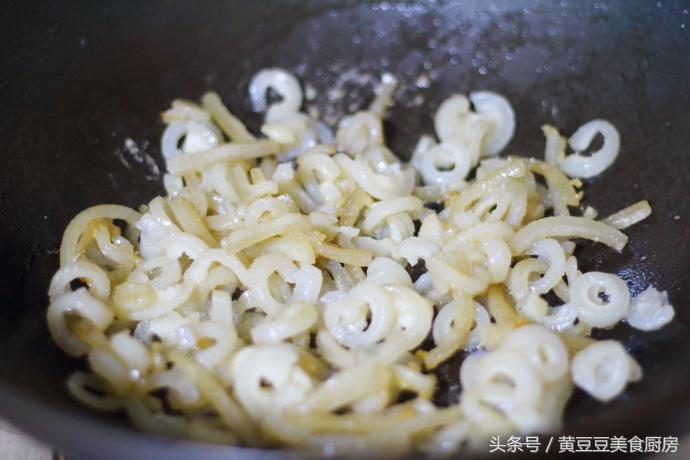 猪皮配什么菜炒最好吃,肉皮搭配什么炒