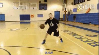 让体前变向更容易晃倒对手,如何体前变向带动防守人