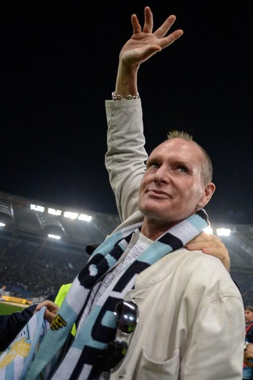 世界足坛最具争议人物之一，英格兰叛逆青年，他有*力暴**倾向