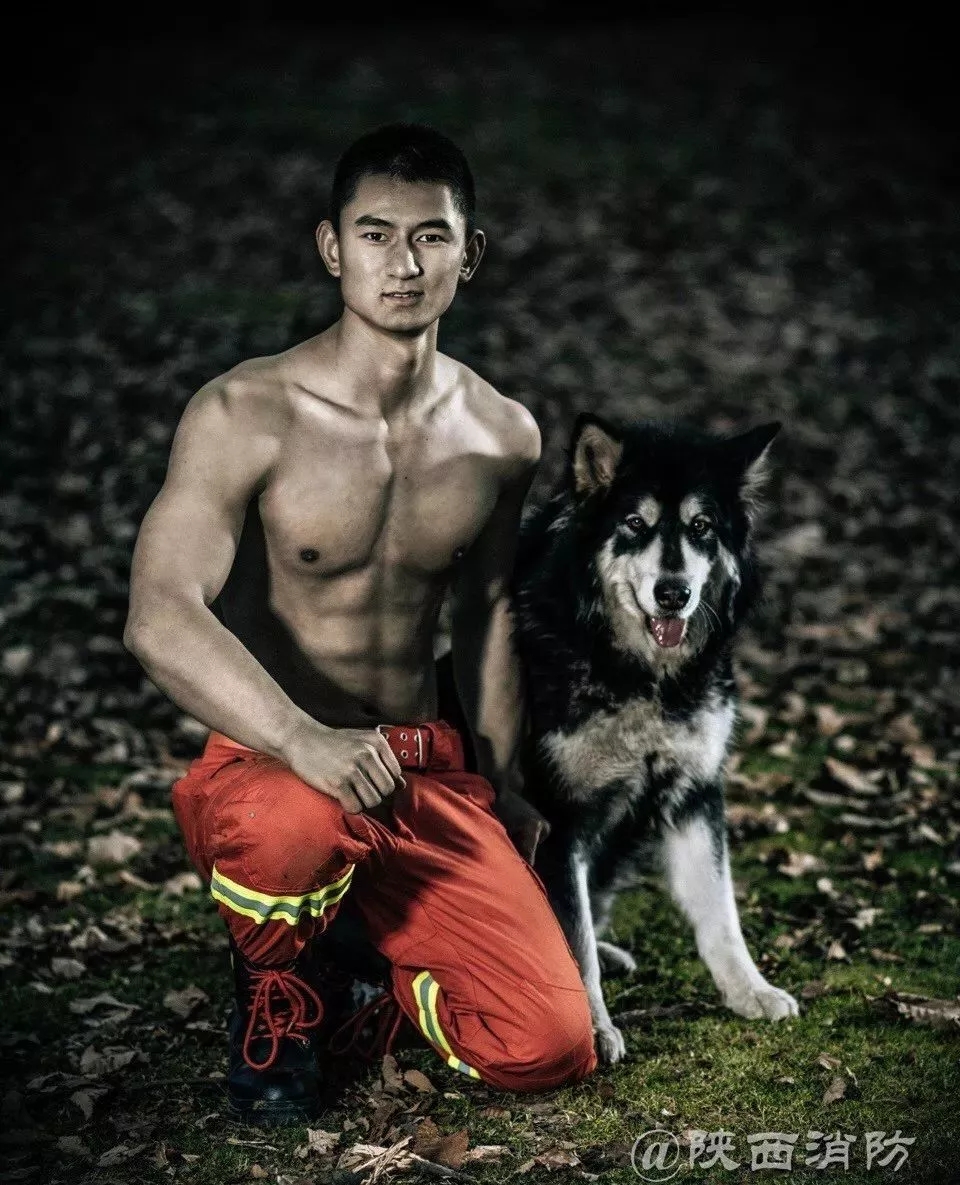 中国消防员肌肉男电影叫什么,消防员肌肉写真