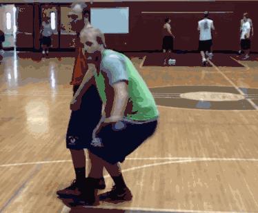 四个小细节,4个细节让发球上一个层次