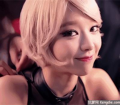 数数女朋友化妆品有多少,猜猜女朋友化妆品的价格