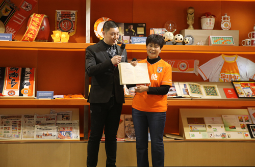 鲁能泰山球迷一代人的回忆,球迷文化看台现场