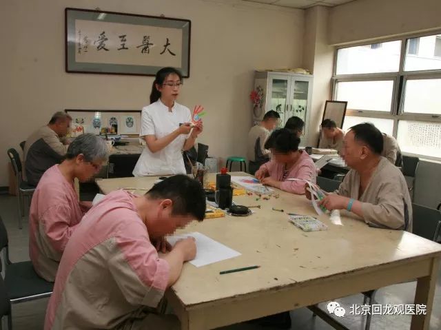 精神科非药物治疗,精神科的非药物治疗