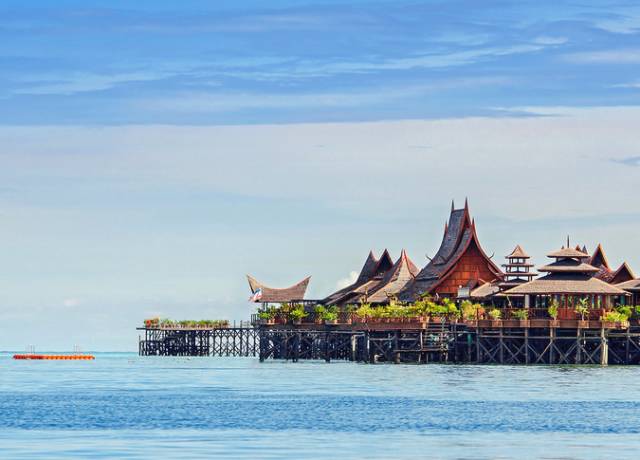 恋与制作人伴你身边,恋与制作人在你身边选谁比较好