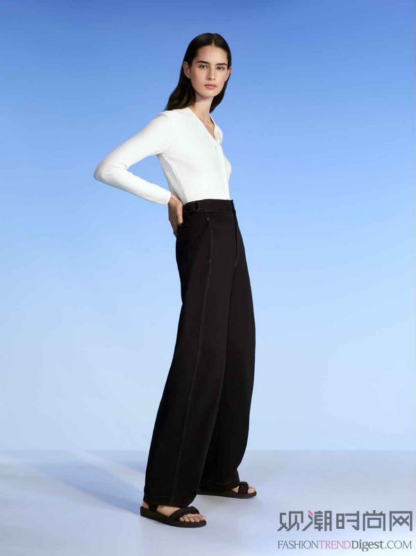 优衣库lifewear杂志哪里购买,时尚与科技服装