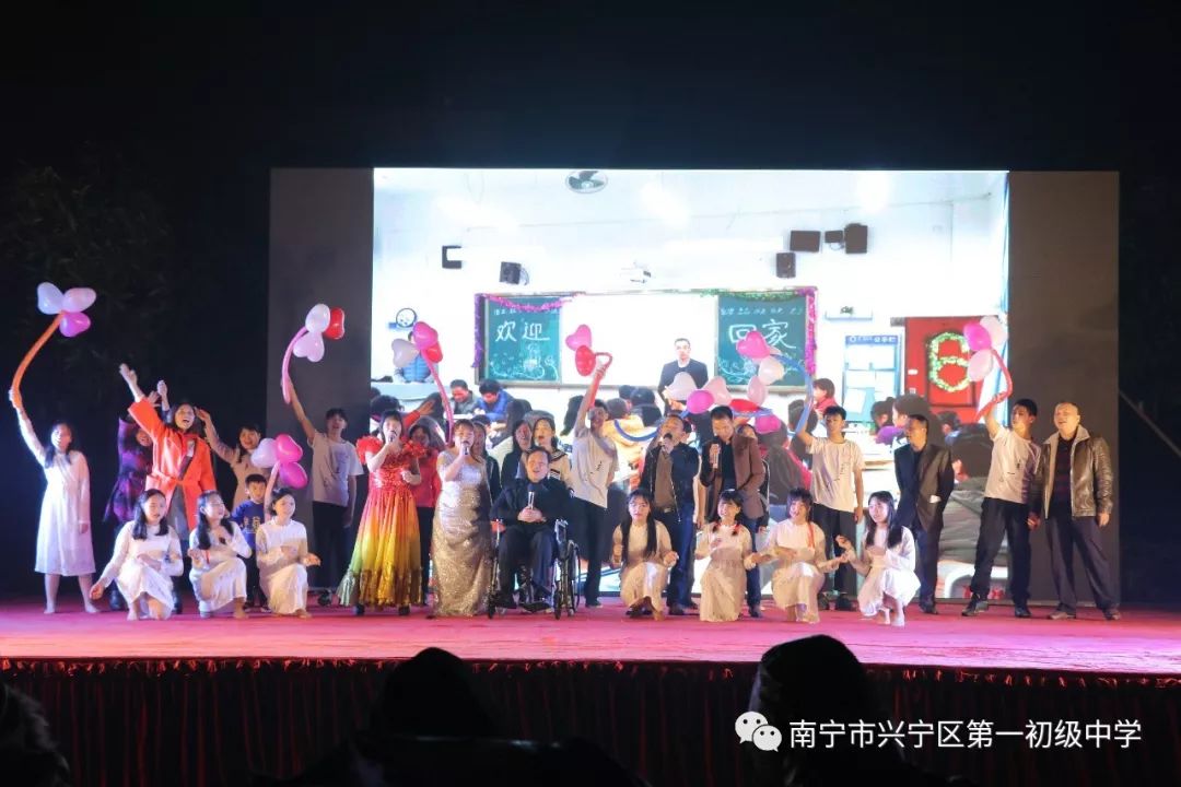 瀛︽牎涓嶅繕鍒濆績鐗㈣浣垮懡娲诲姩鎶ラ亾,涓嶅繕鍒濆績鏍″洯瑙嗛