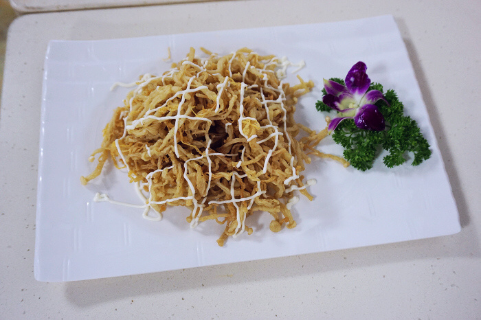 用一碗粥温暖一座城,用一锅温暖的粥来暖昨天的冷