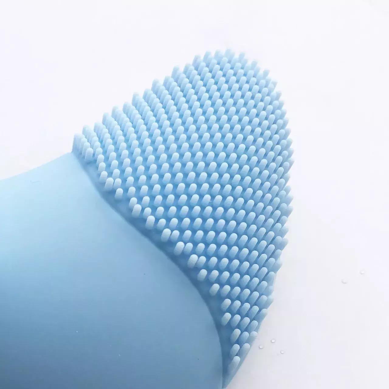 这款洁面仪超火让你的脸更加洁净,价格相对平民而且好用的洁面仪