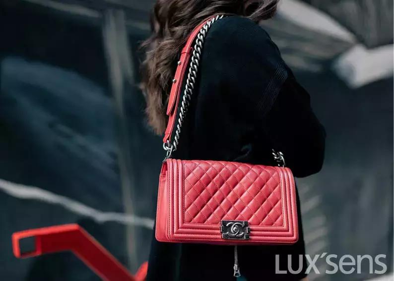 在法国买香奈儿包,香奈儿的包法国买多少钱