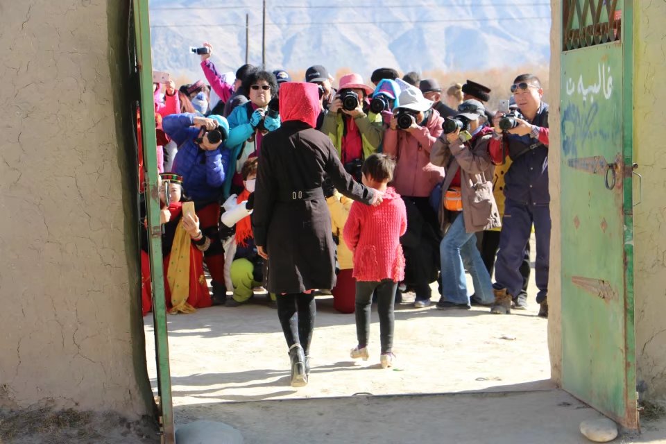 探秘帕米尔高原塔吉克族,帕米尔高原上的塔吉克族族人