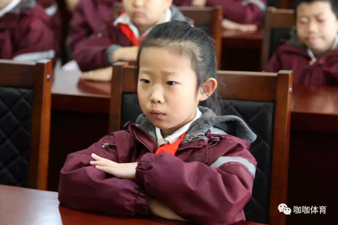 这所学校建成没几年，就被定为全国足球特色学校，厉害了！