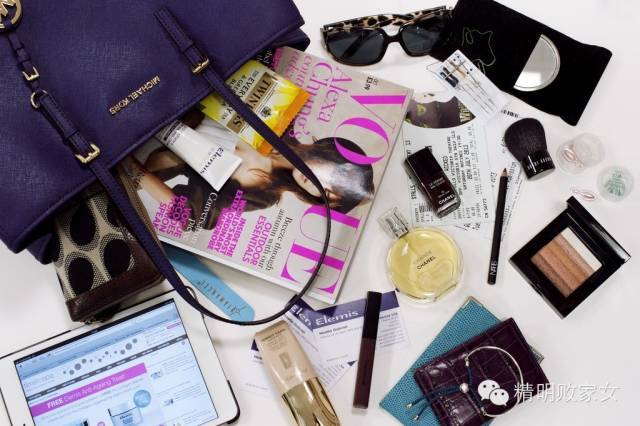 女孩子的包里到底装有什么,女人的包里都装什么