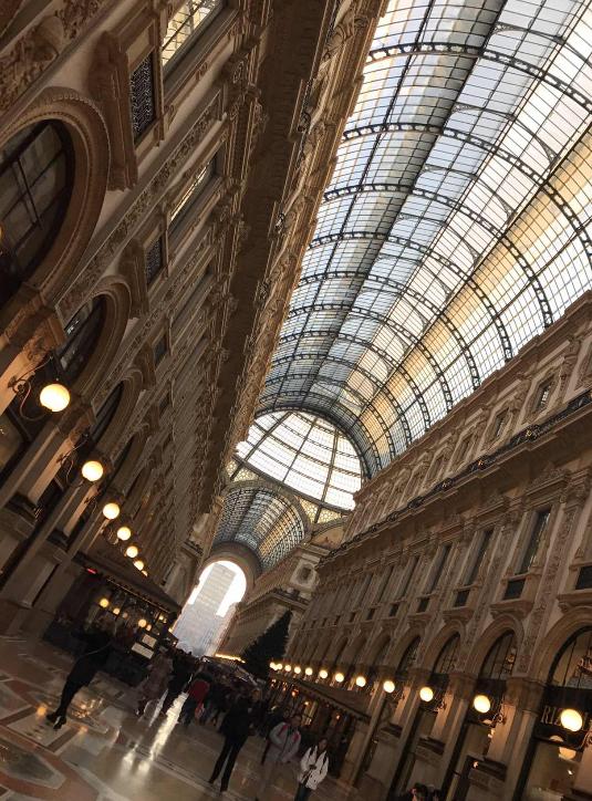 迷失米兰,时髦小众的别致包袋