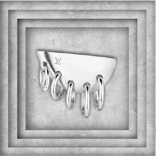 买三个lv包送什么,买lv三合一