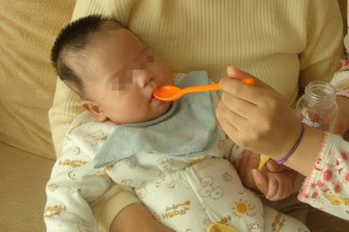 一岁感冒后会尿少吗,小孩感冒后尿少怎么办还不爱喝水