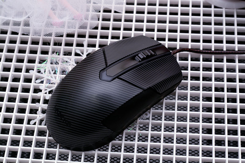 厉害了，鼠标也上“*火军**箱”，I-ROCKS锆Zr-60电竞鼠标开箱体验