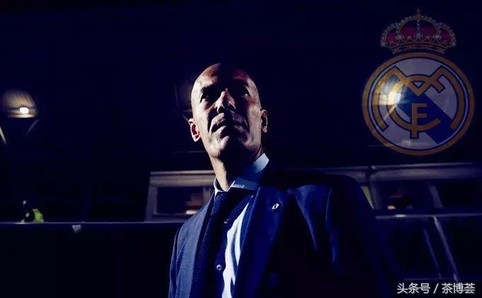 齐达内的头硬吗,齐达内何时秃顶