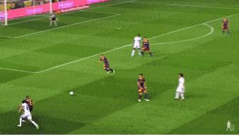 c罗弹跳头球,c罗弹跳滞空头球经典照片