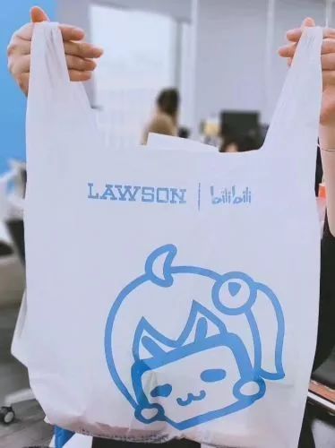 二次元宅男燥了！B站站娘2233亲自为罗森便利店“站台”