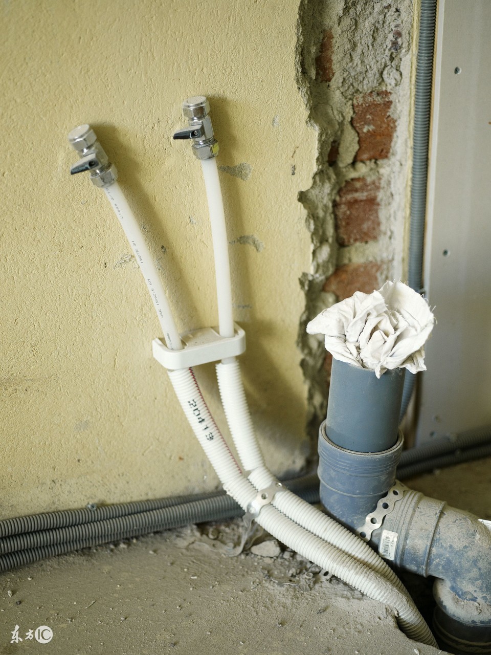 头一回知道水管还有这么多假货！听了老师傅话，这次我花钱买教训