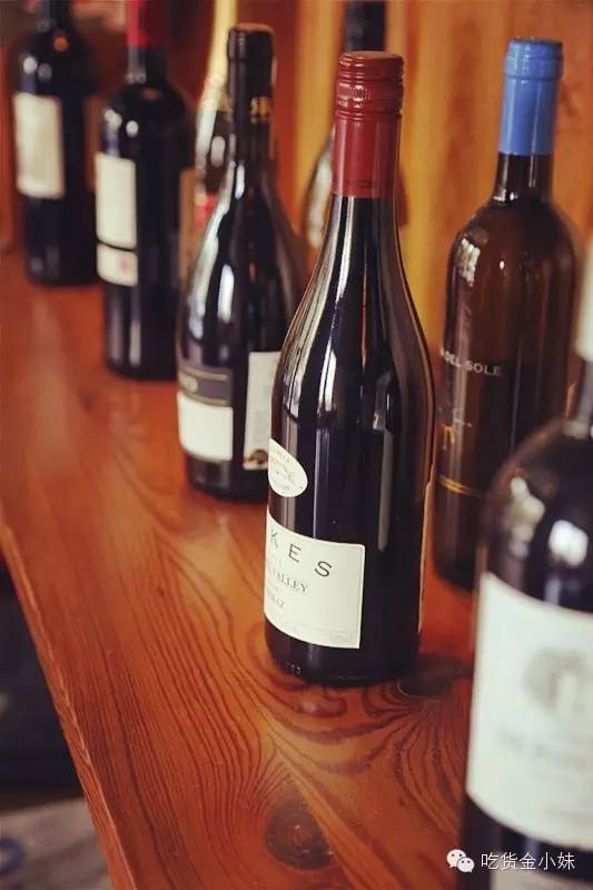 家附近居然藏着这么一家露天餐厅,市中隐藏的特色餐厅