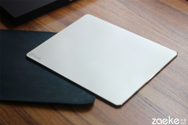 鼠标垫的钢铁之躯-iQunixPad图赏