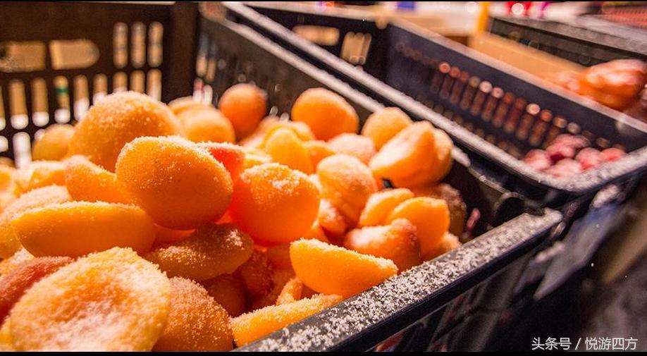 逛大集买年货过大年,雪乡的年货大街红红火火