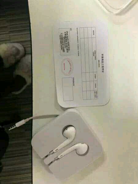 7吧网友700元钱买了个苹果itouch632g赚了还是亏了