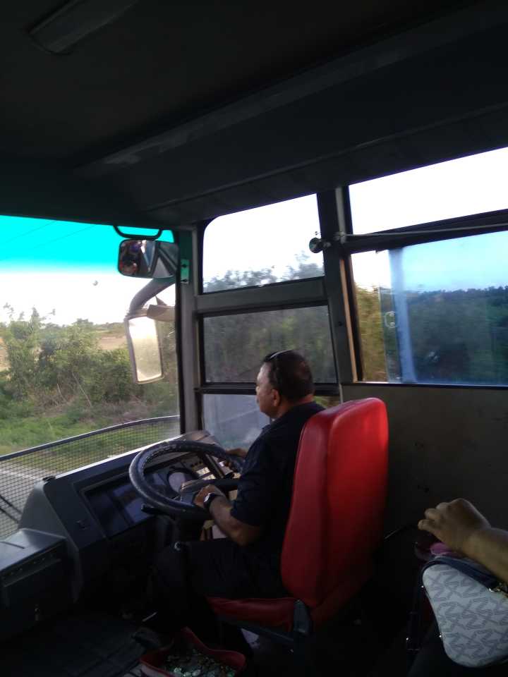 汤加和斐济哪个国家大,斐济国家主产什么