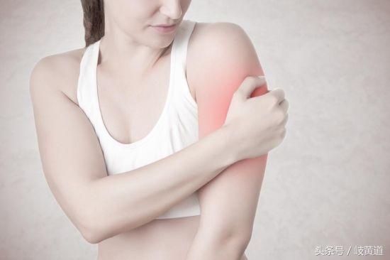 颈肩酸痛手麻怎么回事,肩颈椎疼与头痛是什么原因